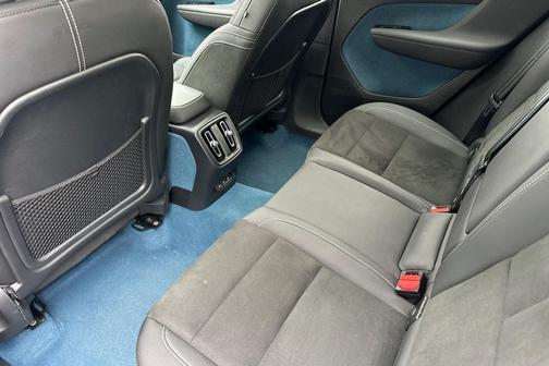 2022 Volvo C40 Recharge Pure Electric P8 Ultimate