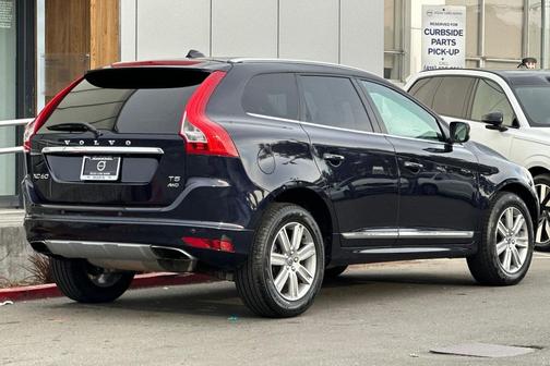 2016 Volvo XC60 T5 Platinum