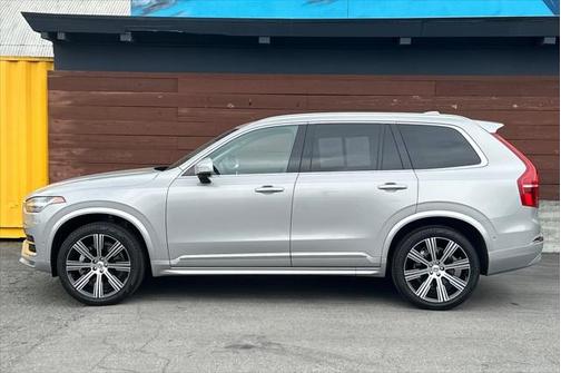 2024 Volvo XC90 B5 Plus Bright Theme