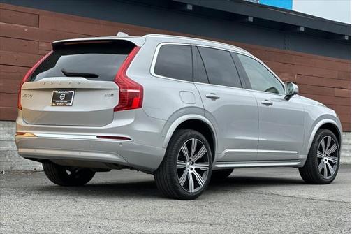 2024 Volvo XC90 B5 Plus Bright Theme