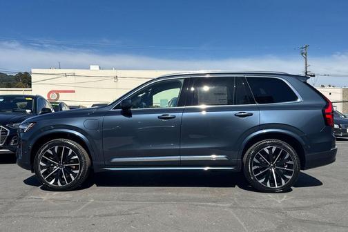 Denim Blue Metallic 2026 Volvo XC90 Plug-In Hybrid Plus, T8 AWD, Electric/Gasoline, Bright, 7 Seats