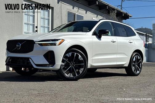 Crystal White Metallic 2026 Volvo XC60 B5 Plus