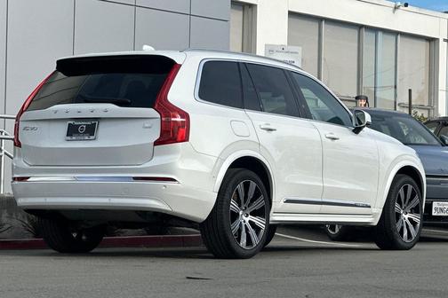 2023 Volvo XC90 Recharge Plug-In Hybrid T8 Ultimate Bright Theme 7-Seater