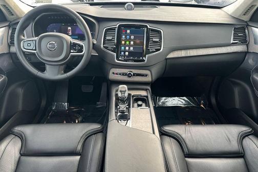 2023 Volvo XC90 Recharge Plug-In Hybrid T8 Ultimate Bright Theme 7-Seater