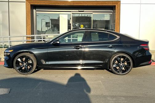 2023 Genesis G70 3.3T RWD