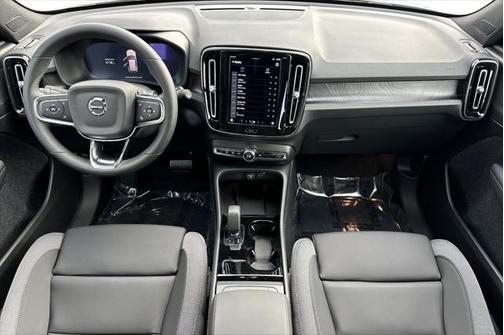 2025 Volvo EX40 Single Motor Extended Range Core