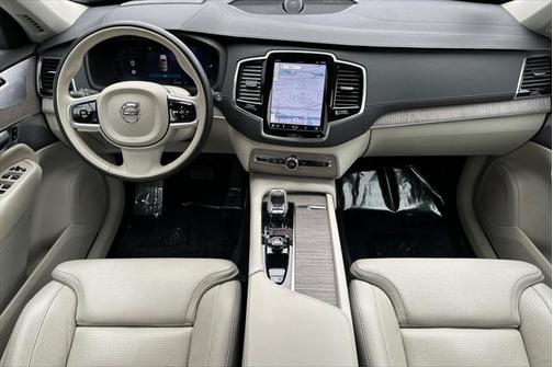 2023 Volvo XC90 Recharge Plug-In Hybrid T8 Ultimate Bright Theme 7-Seater