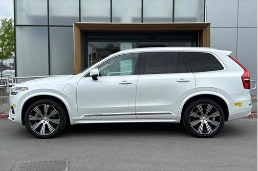 2023 Volvo XC90 Recharge Plug-In Hybrid T8 Ultimate Bright Theme 7-Seater