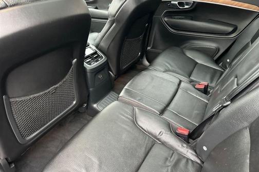 2023 Volvo XC90 Recharge Plug-In Hybrid T8 Plus Bright Theme 7-Seater