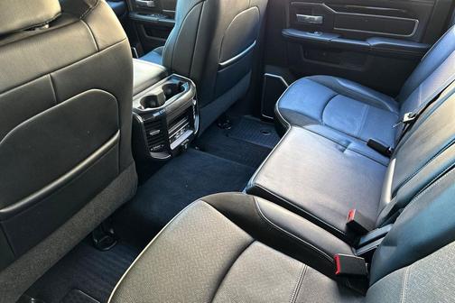 2023 RAM 2500 Laramie Crew Cab 4x4 6'4' Box