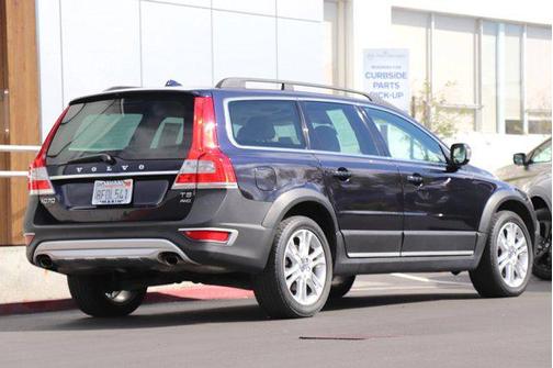 2016 Volvo XC70 T5 Premier
