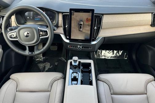 2026 Volvo XC90 B6 Ultra Dark Theme 7-Seater