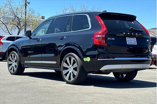2022 Volvo XC90 Recharge Plug-In Hybrid T8 Inscription 6 Passenger