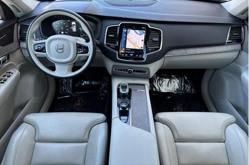 2022 Volvo XC90 Recharge Plug-In Hybrid T8 Inscription 6 Passenger