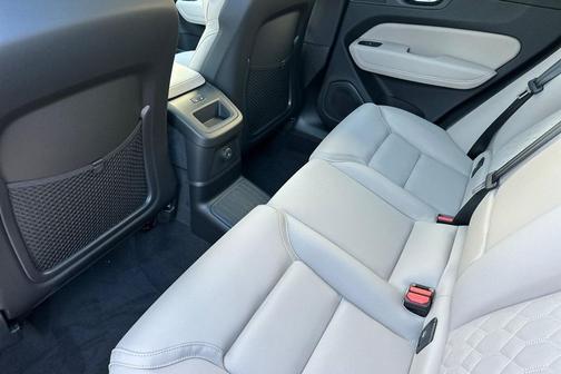 2026 Volvo XC60 Plug-In Hybrid T8 Plus