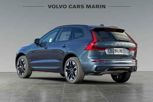 2026 Volvo XC60 Plug-In Hybrid T8 Plus