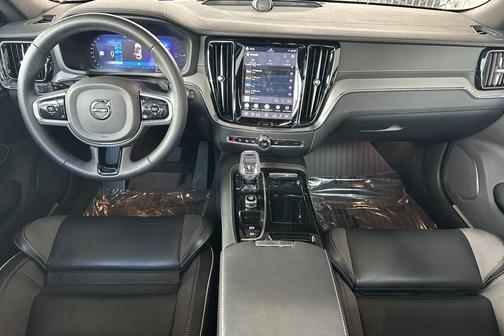 Vapor Grey Metallic 2025 Volvo V60 Plug-In Hybrid Polestar