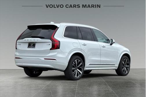 2025 Volvo XC90 B5 Core