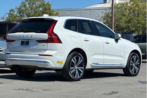 2022 Volvo XC60 Recharge Plug-In Hybrid T8 Inscription