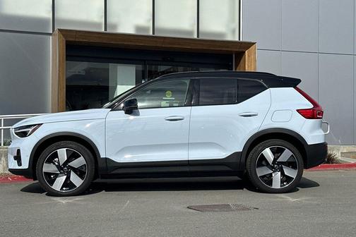 2025 Volvo EX40 Ultra, Twin Motor, Fully electric