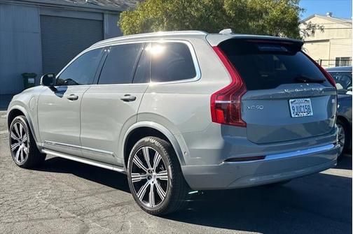 2024 Volvo XC90 Recharge Plug-In Hybrid T8 Ultimate Bright Theme 7-Seater
