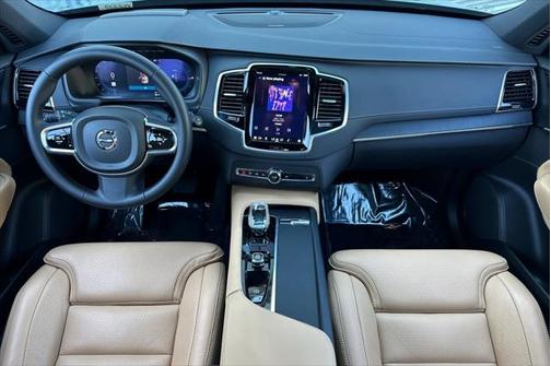 2024 Volvo XC90 Recharge Plug-In Hybrid T8 Ultimate Bright Theme 7-Seater