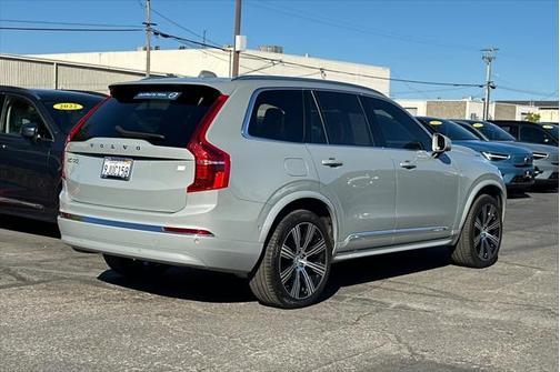 2024 Volvo XC90 Recharge Plug-In Hybrid T8 Ultimate Bright Theme 7-Seater