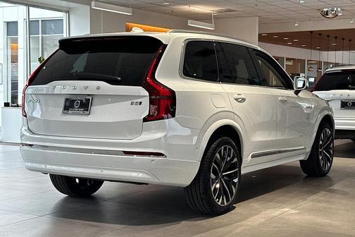2026 Volvo XC90 B5 Plus 7-Seater