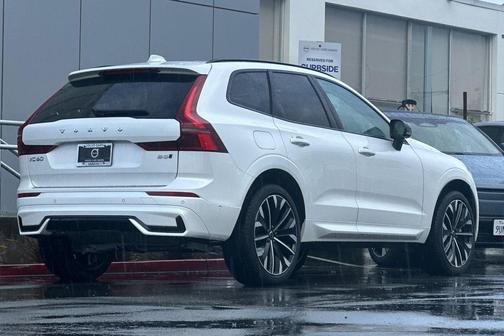 2026 Volvo XC60 B5 Ultra