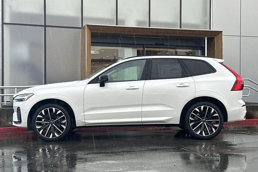 2026 Volvo XC60 B5 Ultra