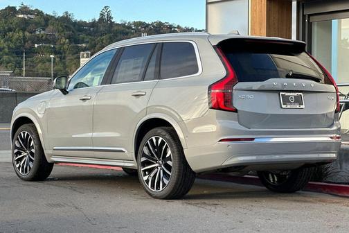 Vapour Grey Metallic 2026 Volvo XC90 Plug-In Hybrid Ultra, T8 AWD, Electric/Gasoline, Bright, 7 Seats