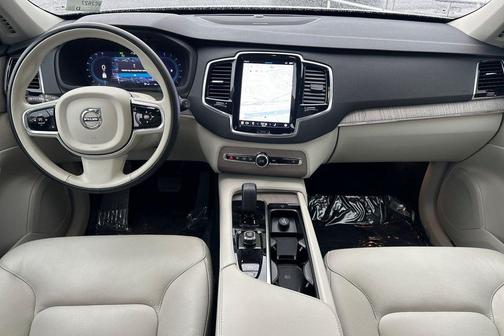 2023 Volvo XC90 B6 Plus 6-Seater