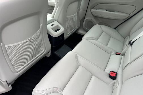 2026 Volvo XC60 Plug-In Hybrid Ultra, T8 AWD Electric/Gasoline, Dark