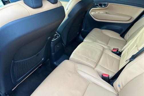 2025 Volvo XC90 Plug-In Hybrid T8 Ultra 7-Seater