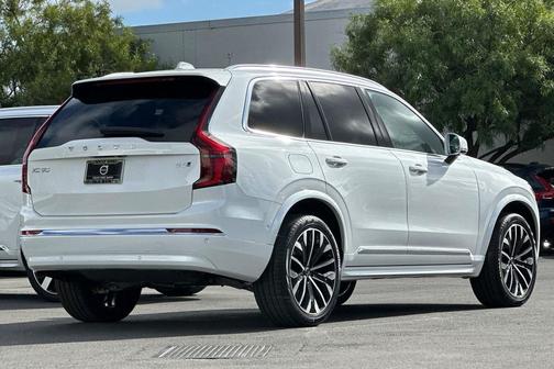 2026 Volvo XC90 B6 Plus 7-Seater