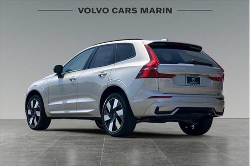 2025 Volvo XC60 Plug-In Hybrid T8 Plus