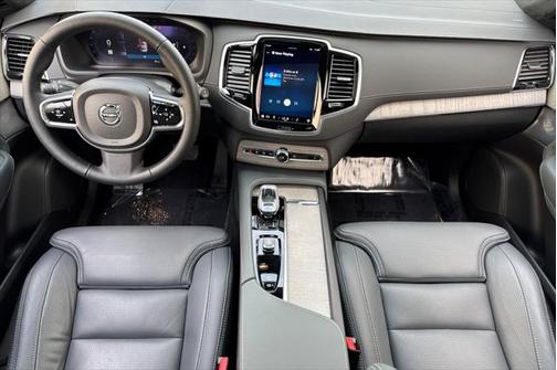 2025 Volvo XC90 B6 Ultra