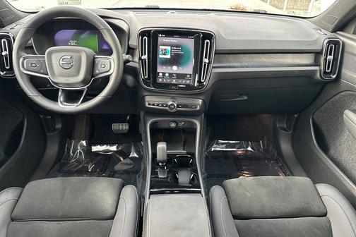 2023 Volvo XC40 Recharge Pure Electric Twin Plus