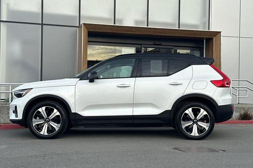 2023 Volvo XC40 Recharge Pure Electric Twin Plus