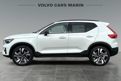 2026 Volvo XC40 B5 Ultra
