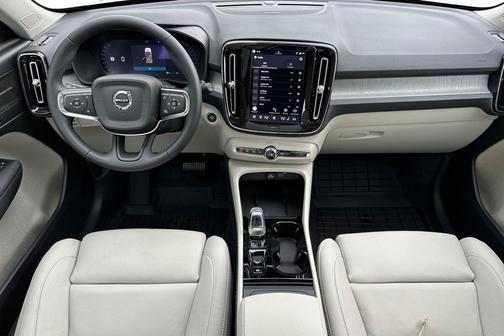 2026 Volvo XC40 B5 Ultra