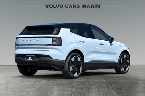 2025 Volvo EX30 Twin Motor Plus