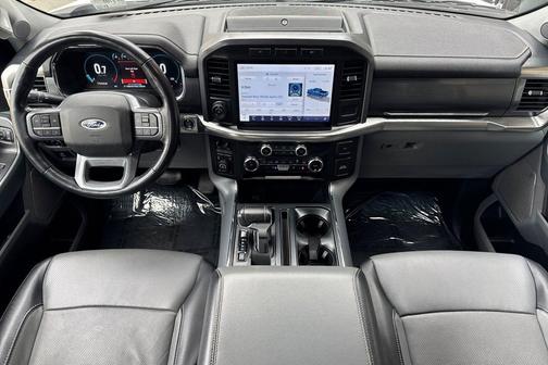 Oxford White 2023 Ford F-150 Lariat