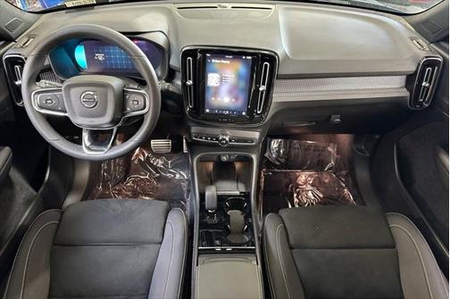 2022 Volvo XC40 Recharge Pure Electric P8 Twin Plus