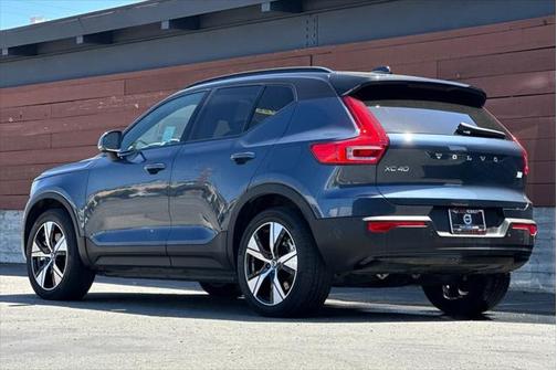 2022 Volvo XC40 Recharge Pure Electric P8 Twin Plus