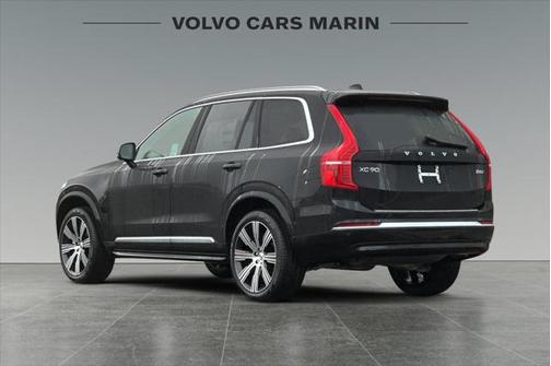 2025 Volvo XC90 B6 Plus 7-Seater