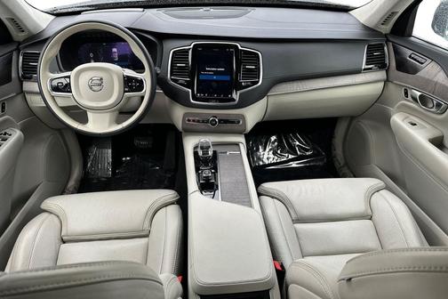 2023 Volvo XC90 Recharge Plug-In Hybrid T8 Ultimate 6-Seater
