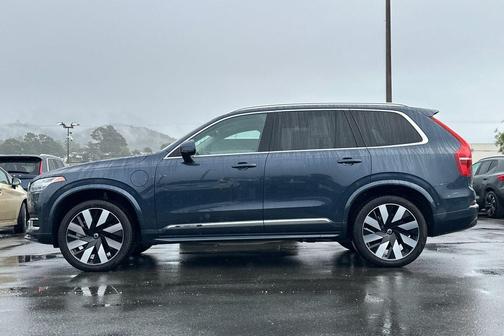 2023 Volvo XC90 Recharge Plug-In Hybrid T8 Ultimate 6-Seater