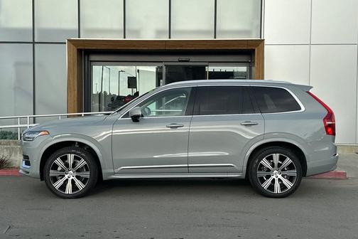 2025 Volvo XC90 B6 Ultra