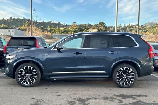 2026 Volvo XC90 Plus, B6 AWD Gas (mild hybrid), Gasoline, Bright, 7 Seats
